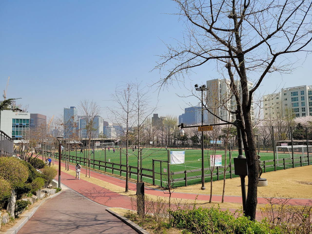 队伍在攻防 队伍在攻防